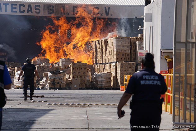 Zacatecas Web News | De México para el mundo... » VORAZ INCENDIO CONSUME  ALMACÉN DE LA CERVECERÍA MODELO